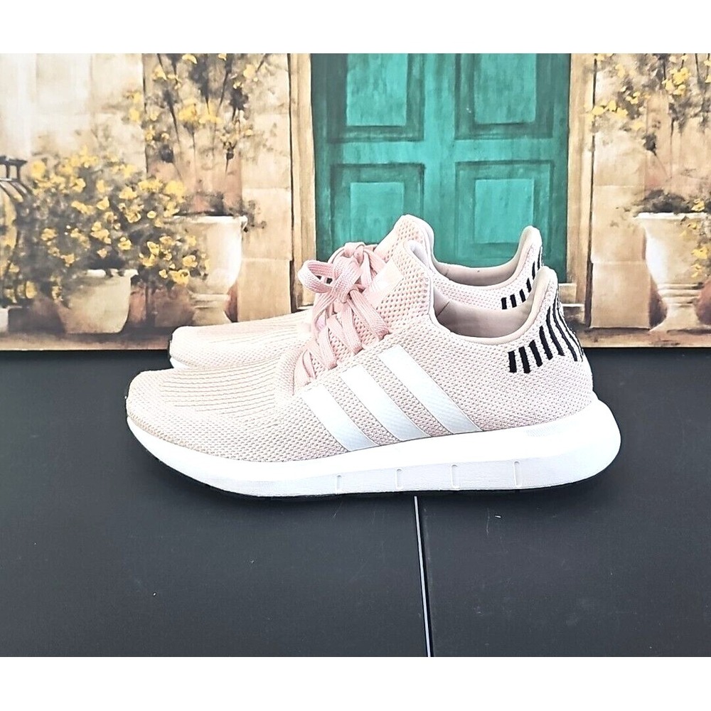 Adidas Women's Swift Run Icey Pink‎ Cloud White Sneakers EVH 791004 Size US 10